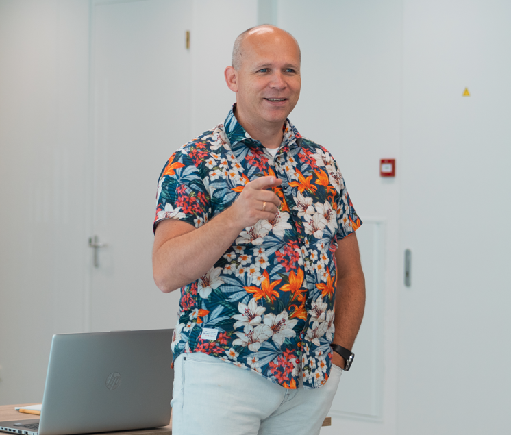 Emile Daalmeijer van Contra zorg over zijn toekomstvisie op de zorg